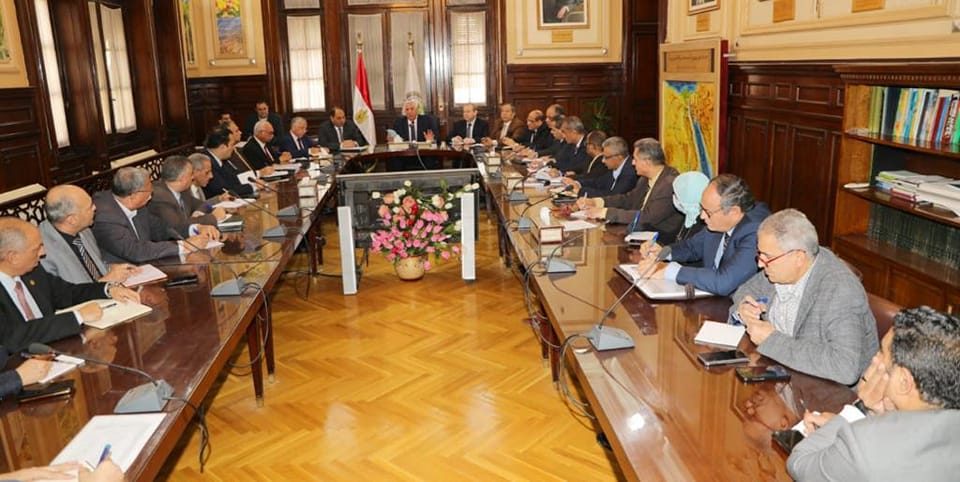 القصير يستعرض خطة زيادة نسبة التقاوى المعتمد من الذرة والصويا في ضوء تفعيل الزراعة