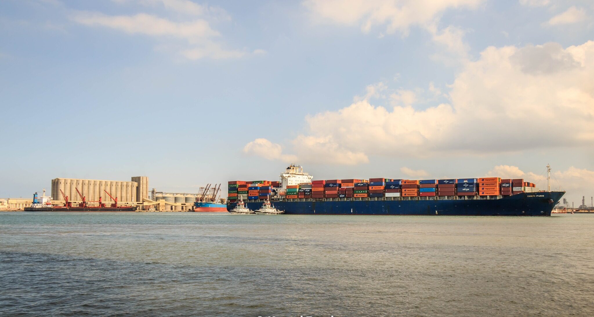 ميناء دمياط