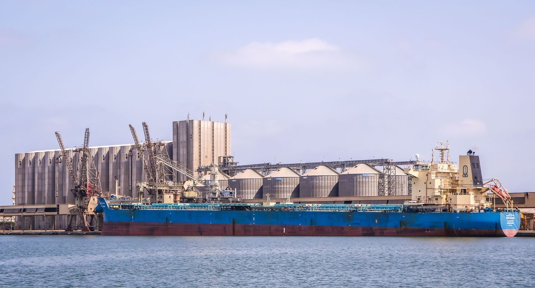 ميناء دمياط