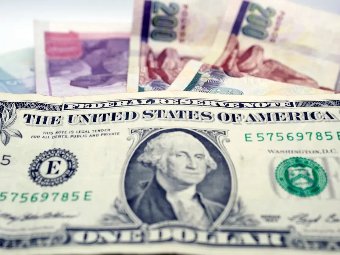 سعر الدولار اليوم الأربعاء يتراجع أمام الجنيه المصرى فى بداية تعاملات