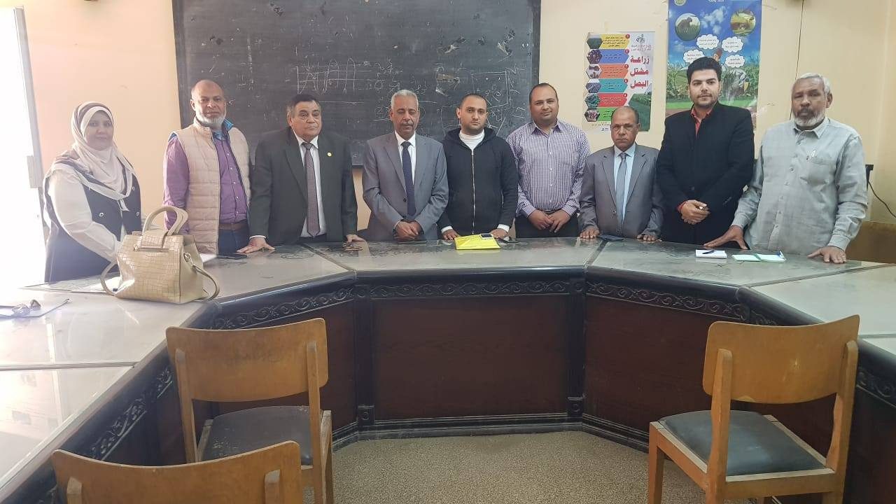 مركز الزراعات التعاقدية ينظم ورشة عمل لتعظيم فوائد زراعة فول الصويا والذرة