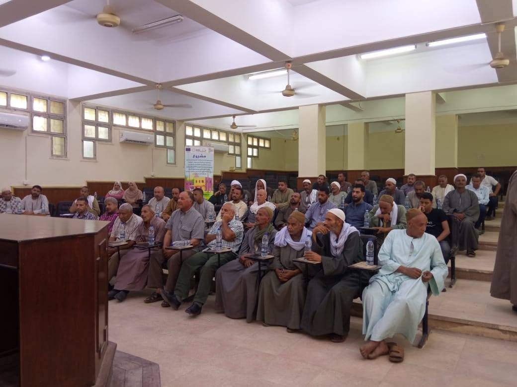 الزراعات التعاقدية تنظم ورشة عمل لتشجيع المزارعين على زراعة محاصيل فول الصويا والذرة وعباد الشمس