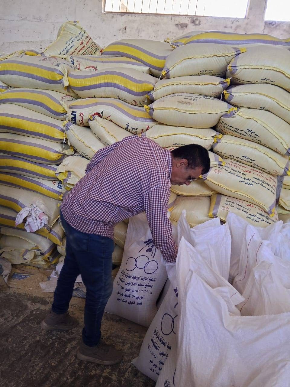 جهود مكثفة لضبط سوق الأعلاف.. وزير الزراعة يوجه بتكثيف الحملات على المخازن والأسواق