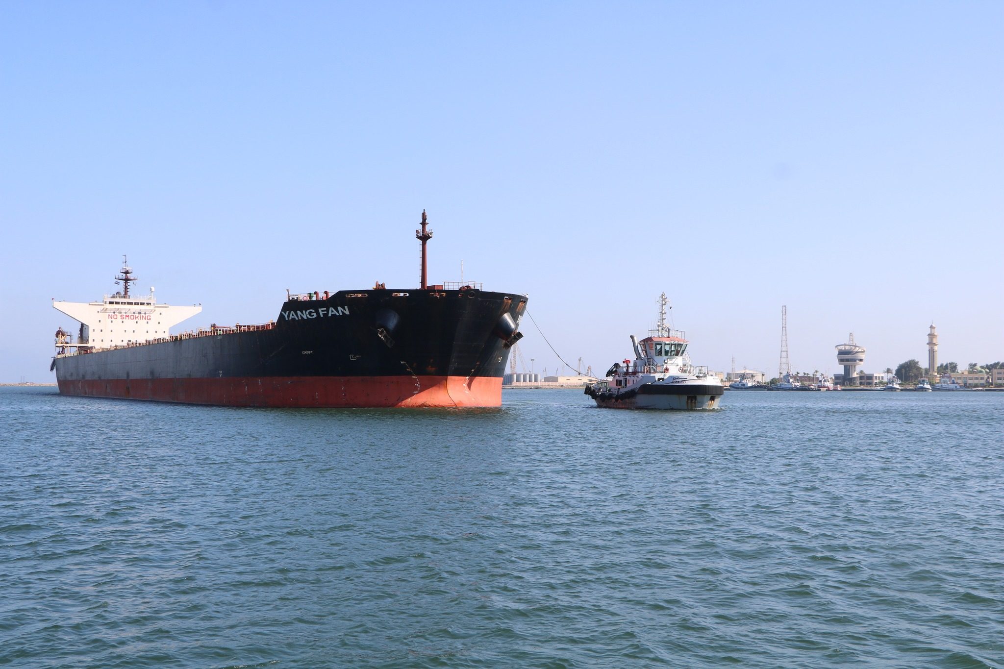 ميناء دمياط يستقبل 32968 طن ذرة و 2688 طن قمح