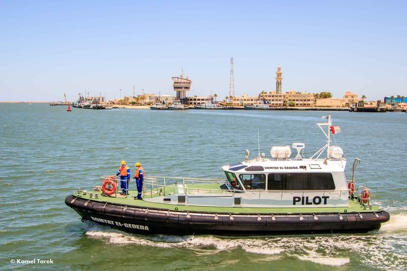 ميناء دمياط يستقبل 20300 طن ذرة و 12592 طن قمح