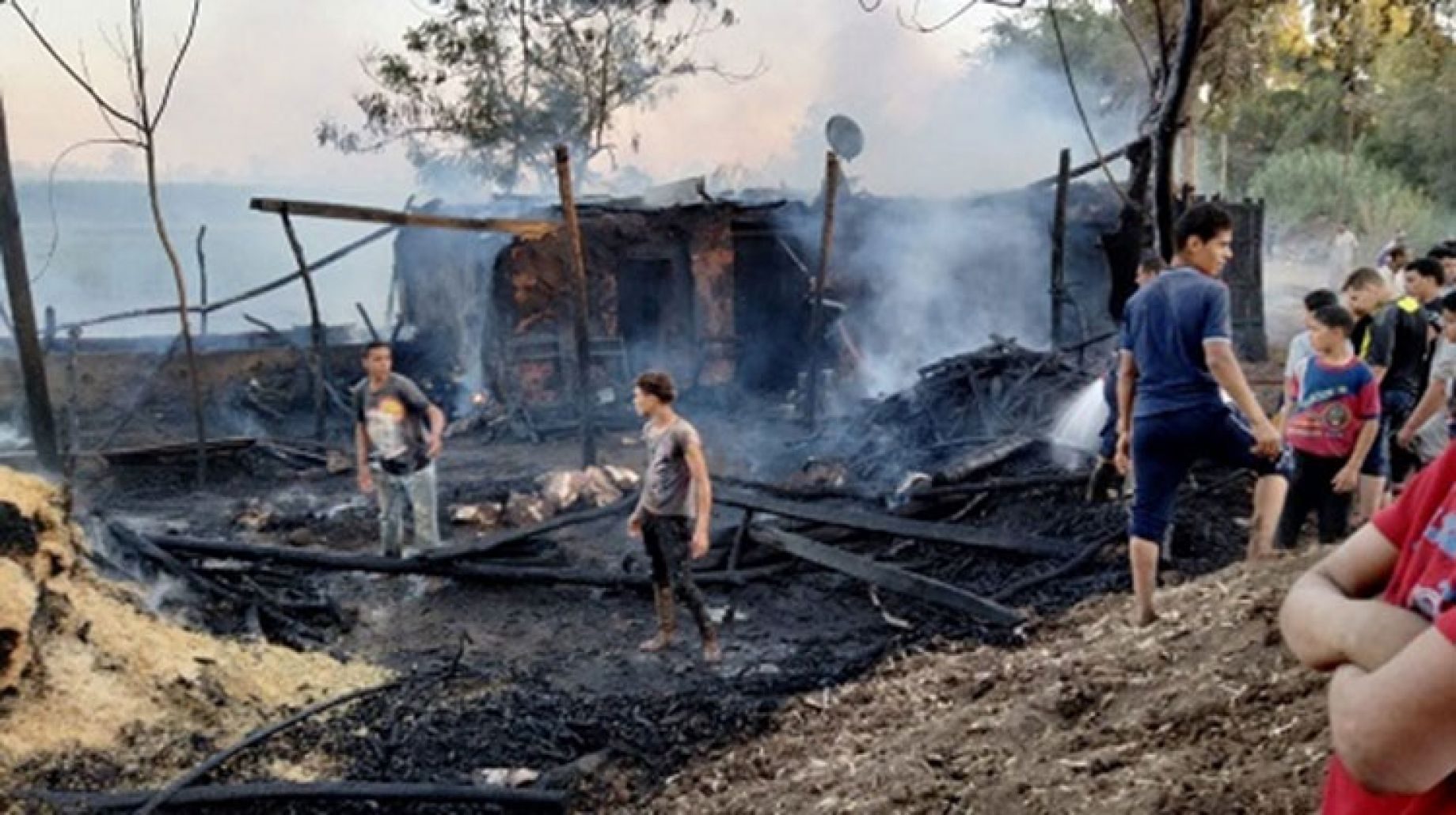 اندلاع حريق هائل بحظيرة مواشي في المنيا