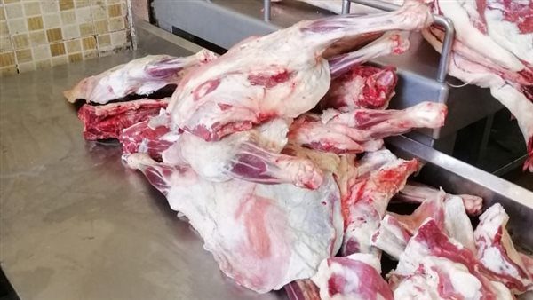 بيطري القاهرة يتحفظ على 7 ذبائح خلال حملة على محال الجزارة