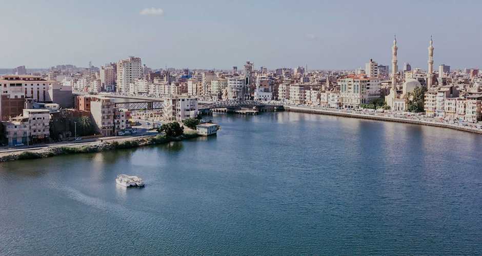 إلقاء أكثر من مليون وحدة زريعة من أسماك البلطي بفرع النيل في دمياط