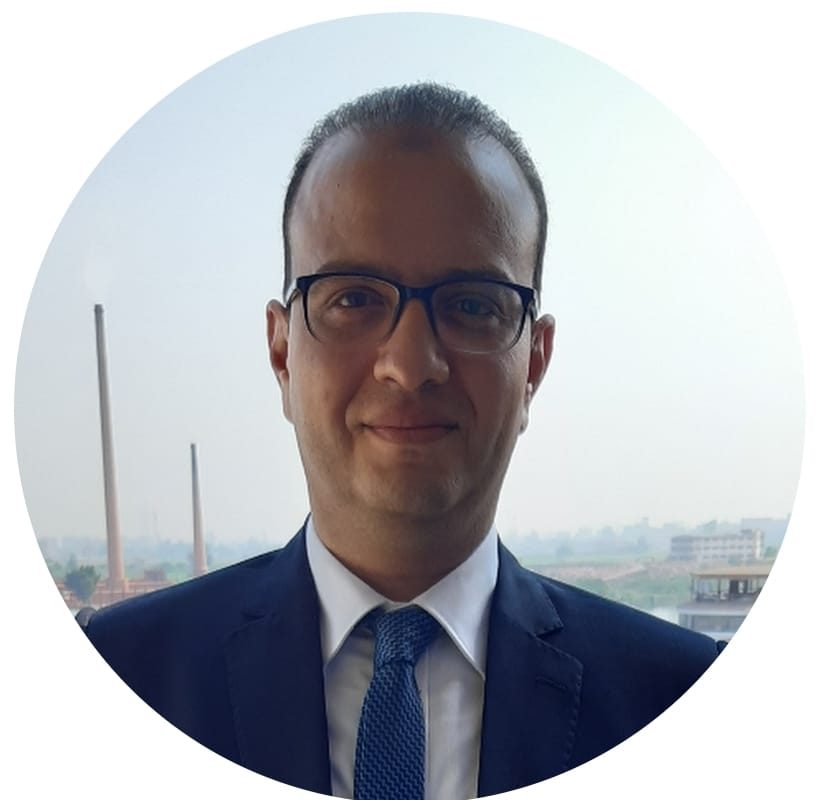 نادر جلال مدير تسويق إحدى شركات الأعلاف يكشف لقلم بيطري أزمة الصناعة