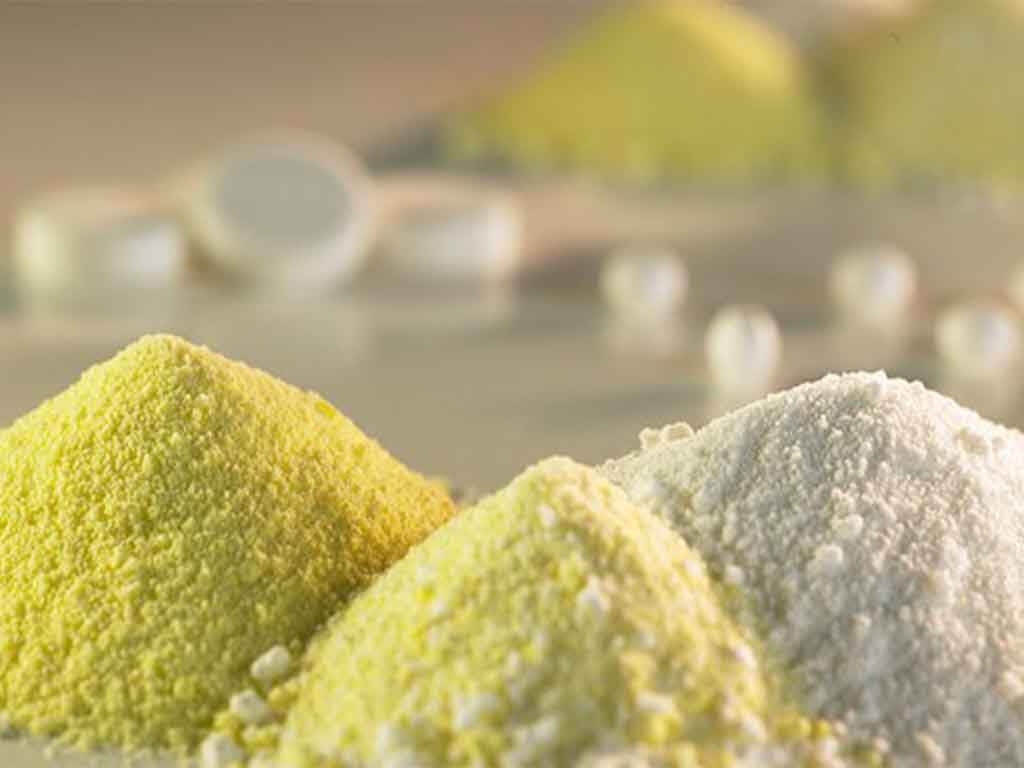 مصادرة 22 طن مواد خام بودرة لتصنيع الأدوية البيطرية بالجيزة