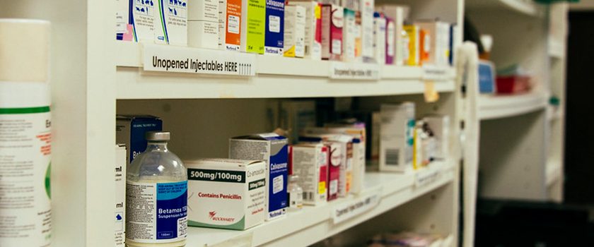 ضبط 32 عبوة أدوية بيطرية منتهية الصلاحية ومجهولة المصدر بالغربية