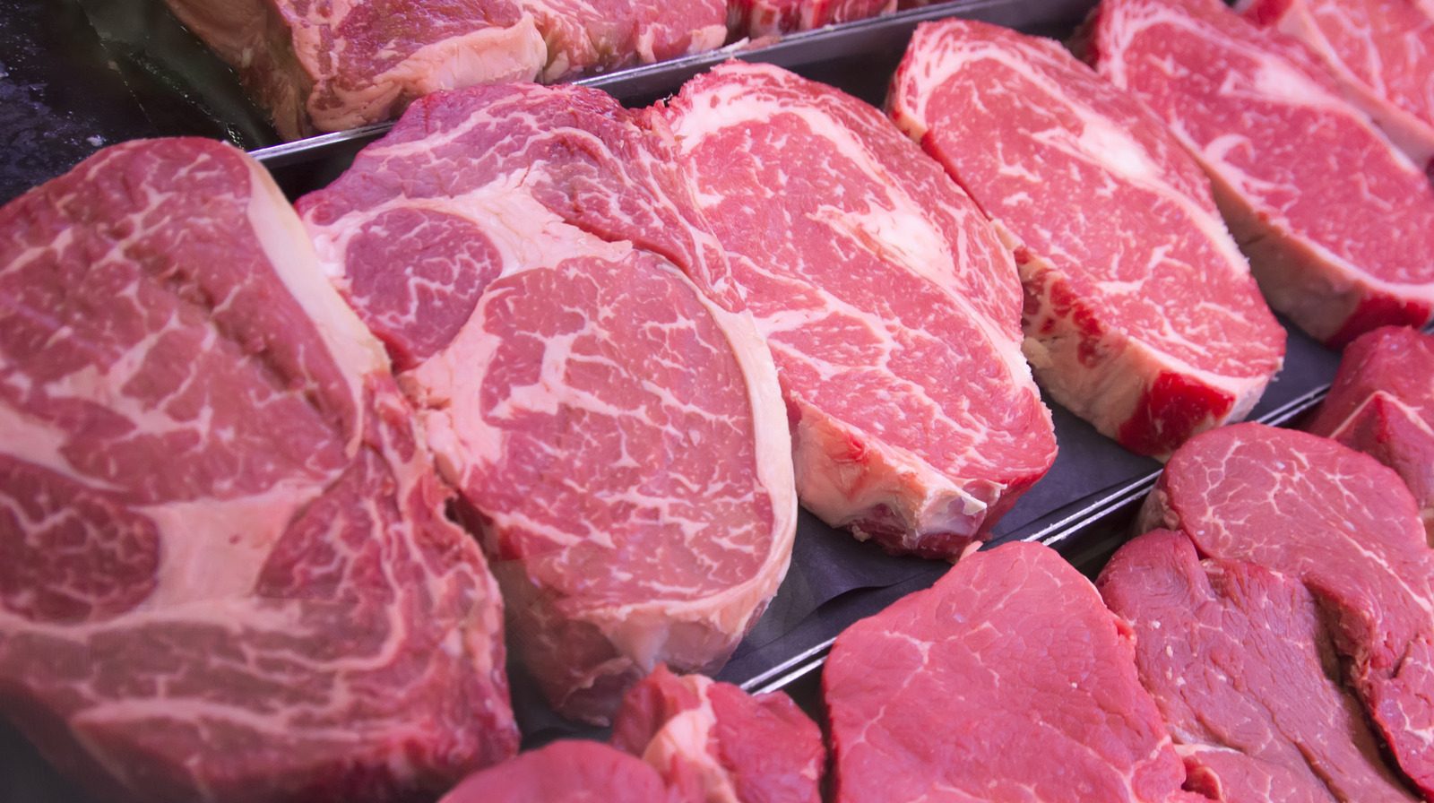 مبيعات لحوم البقر الأمريكية ترتفع إلى أعلى مستوياتها في السوق خلال العام