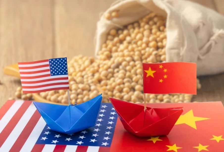 الولايات المتحدة تصف فول الصويا بأنه ”سلاح اقتصادي“ للصين