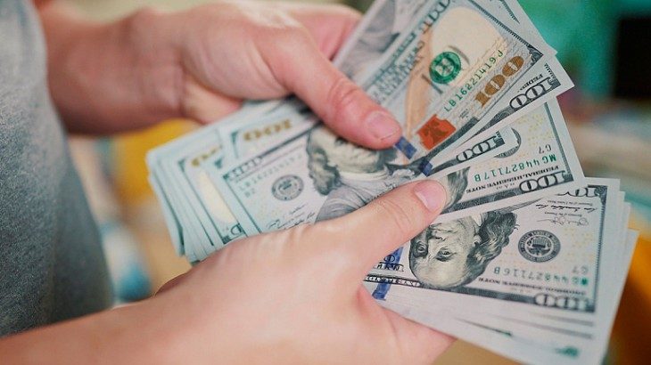 خاص| خبير اقتصادي يكشف ملامح المرحلة بعد التعويم لكبح التضخم بالأسواق