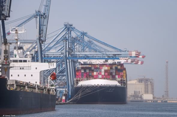 ميناء دمياط