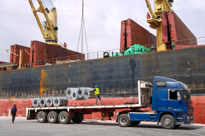 ميناء دمياط