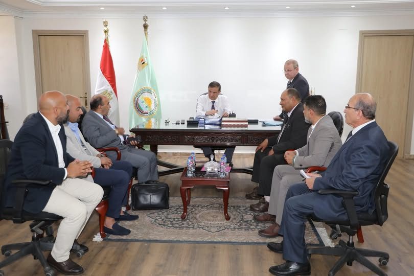 وزير الزراعة يبحث مع شعبة "بيض المائدة"